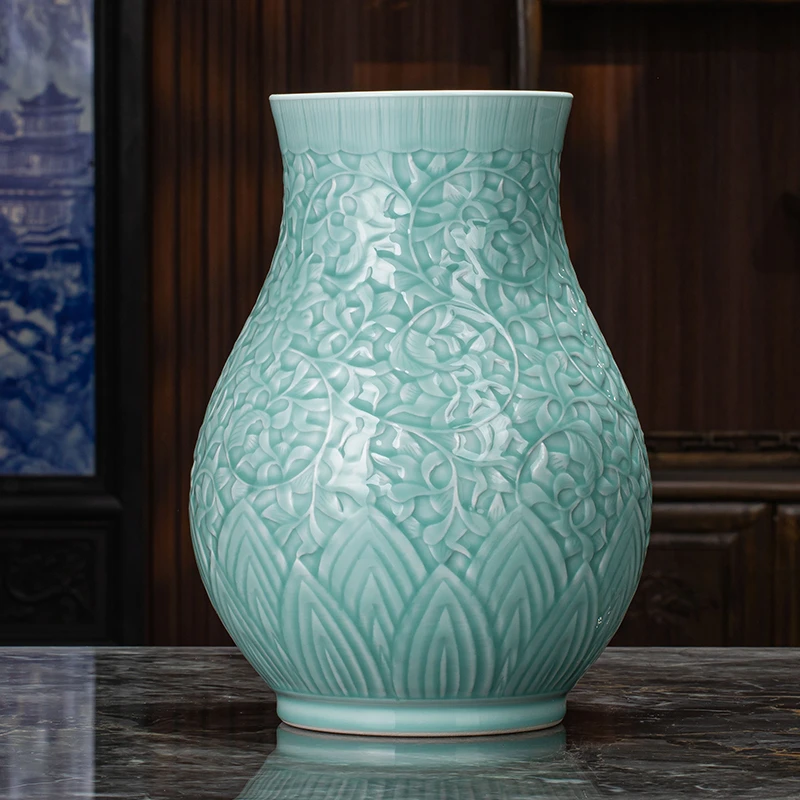 景德镇浮雕青釉 福筒 樽瓶中号（高36肚26口17）