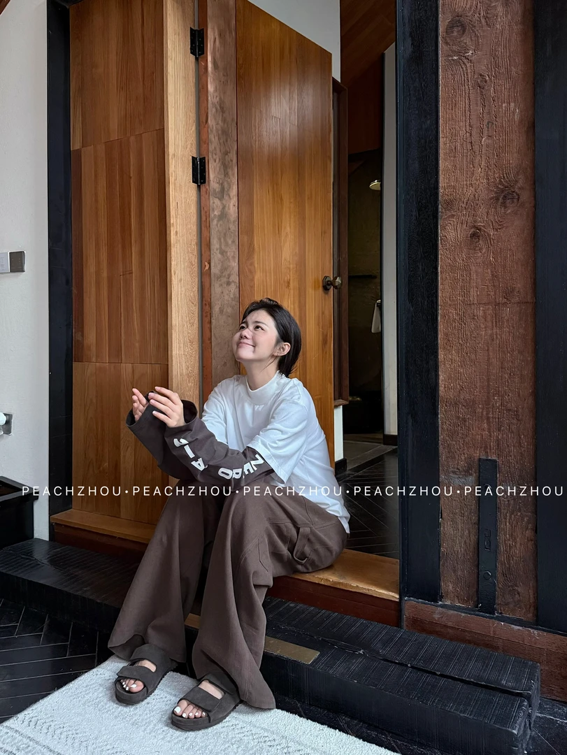 『PEACHZHOU』撞色假两件手袖字母印花宽松半高领长袖美式休闲T恤女