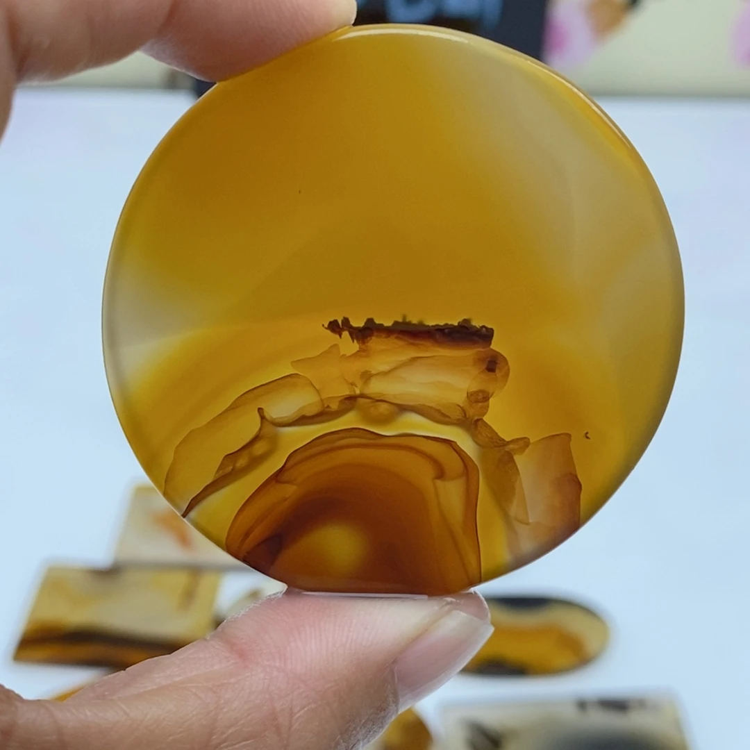 鲸***哥玛瑙/玉髓未镶嵌珠宝半成品