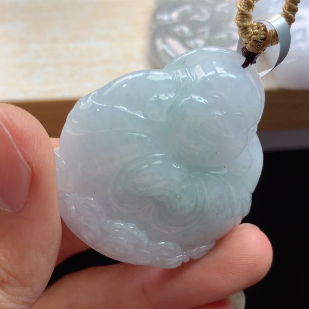 翡翠未镶嵌颈饰吊坠