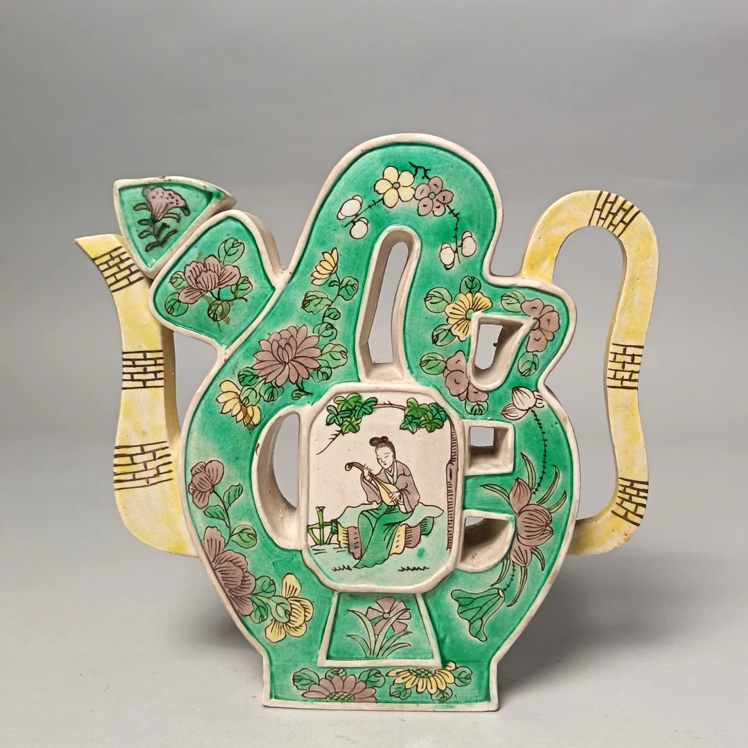 【010022431】民国 素三彩人物寿字壶