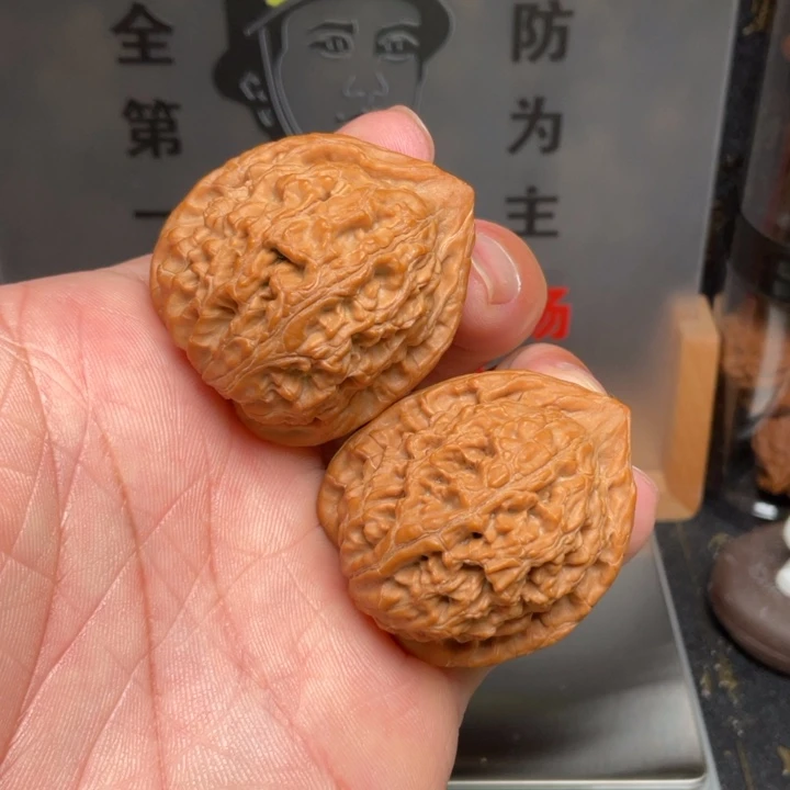 吊坠文玩核桃水龙纹36微微修尖