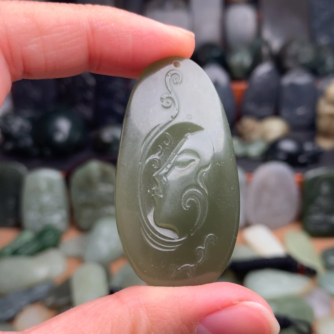 和田玉未镶嵌颈饰挂件57