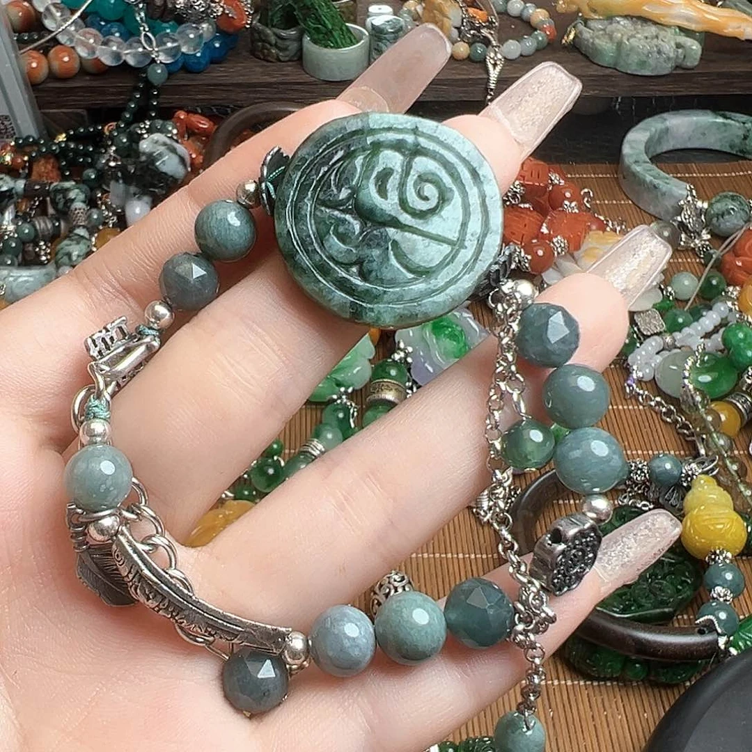 翡翠未镶嵌颈饰吊坠