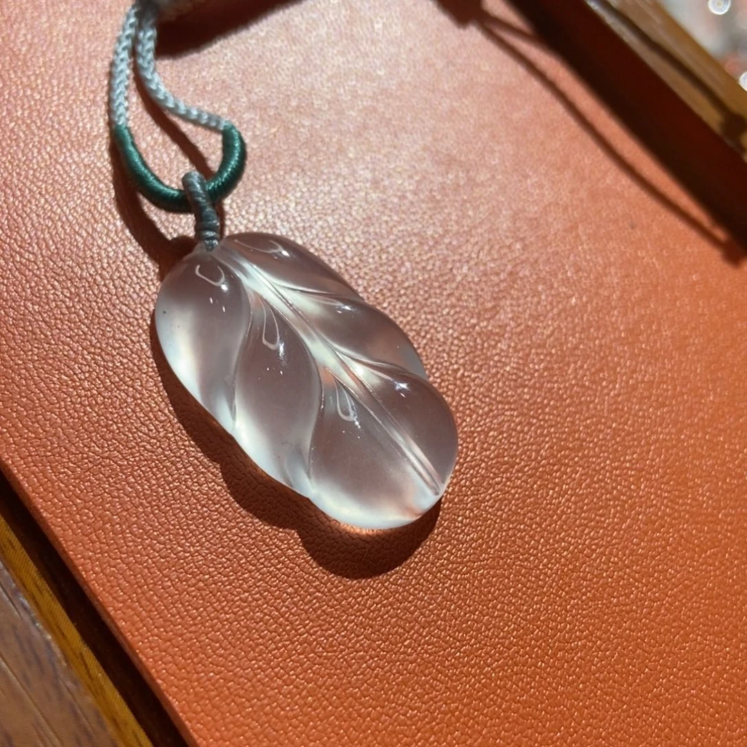 石英质玉未镶嵌颈饰