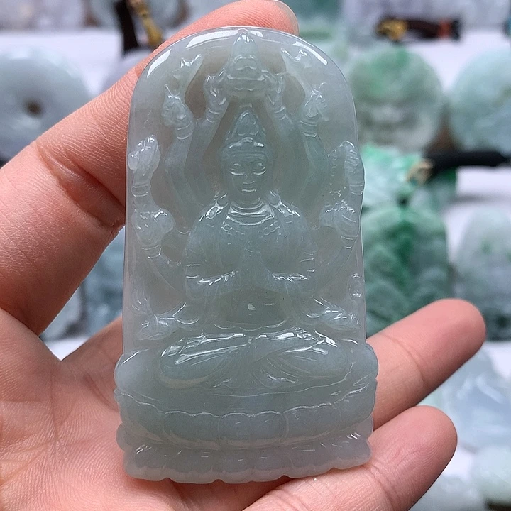 翡翠未镶嵌颈饰千手观音福利