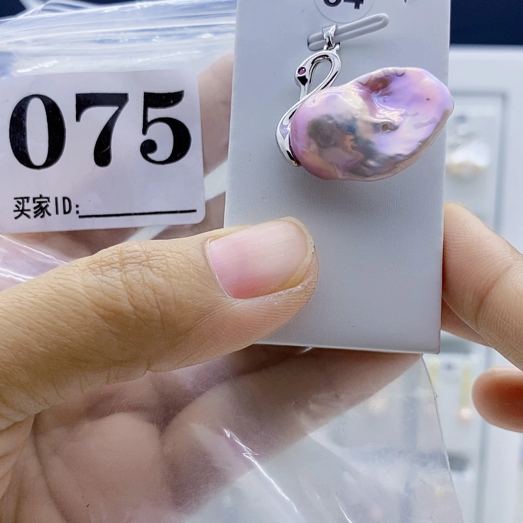 淡水珍珠钛钢颈饰