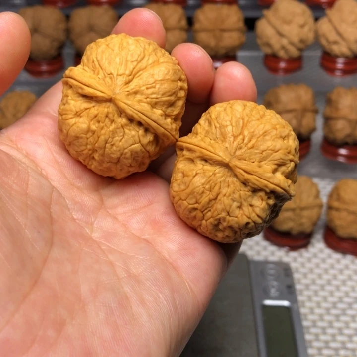 文玩核桃把件21金馒头