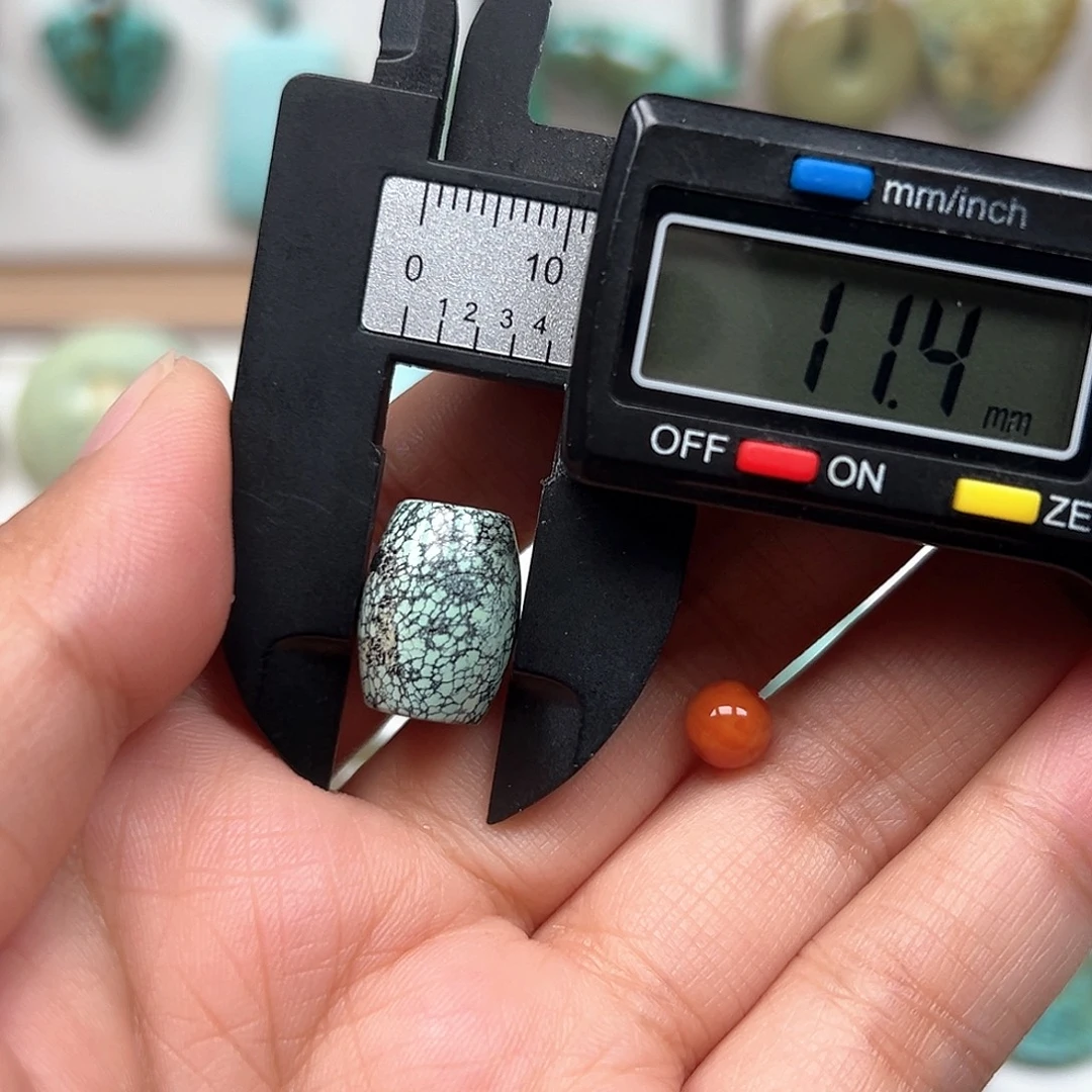 南红玛瑙未镶嵌珠宝奇石