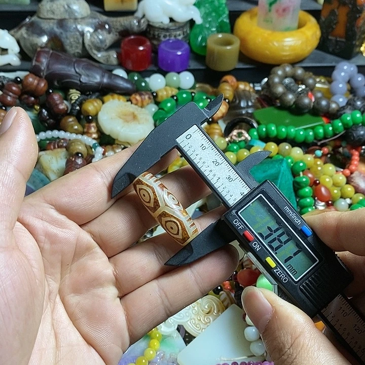 石英石铁合金西安百货有限公司