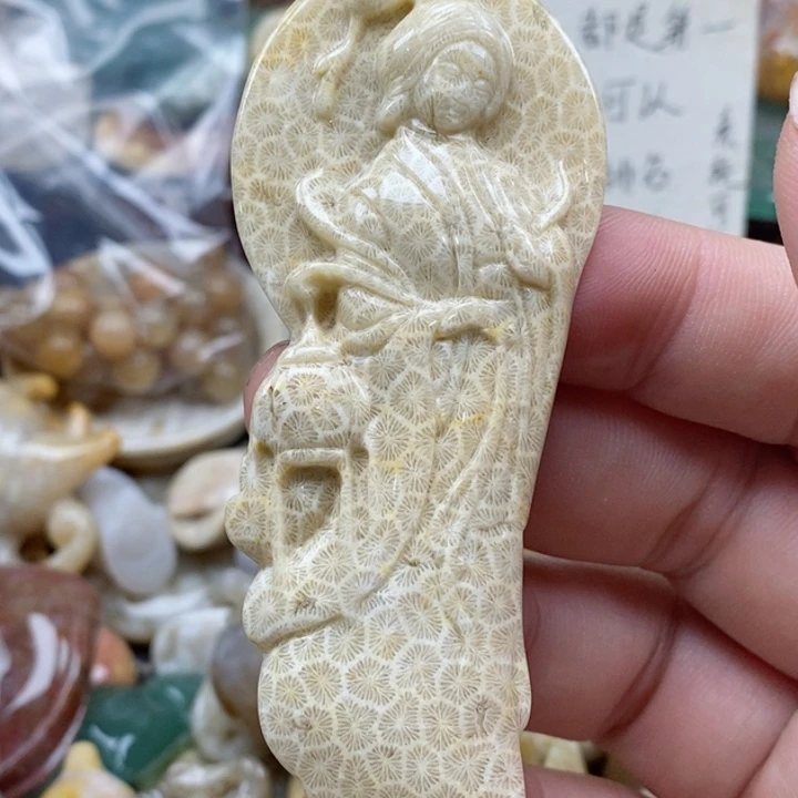 硅化珊瑚（珊瑚玉）未镶嵌颈饰
