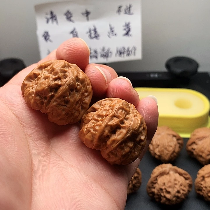文玩核桃吊坠37尺蛤蟆头