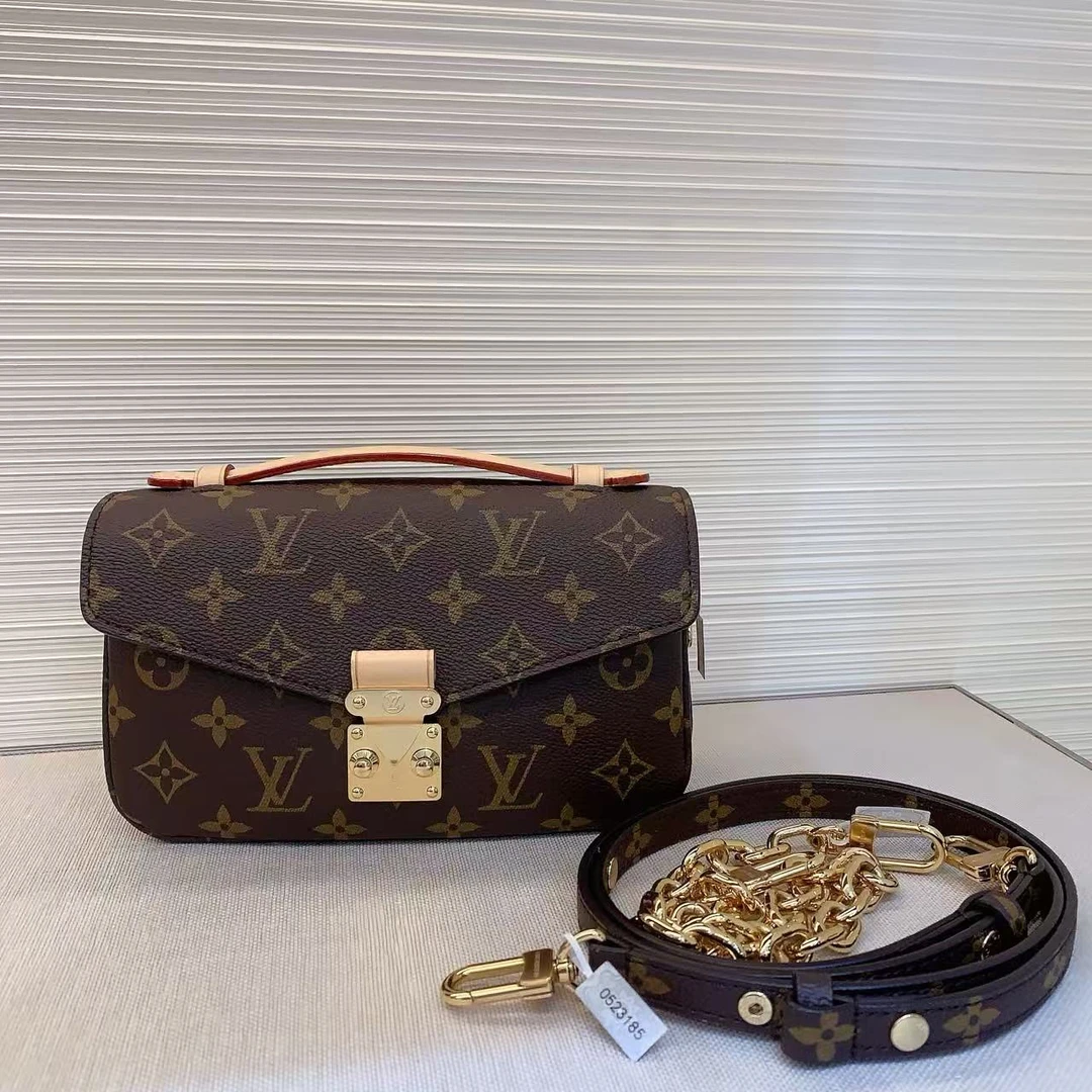 全新未使用 LouisVuitton/路易威登 （铭）老花新款小邮差芯片款