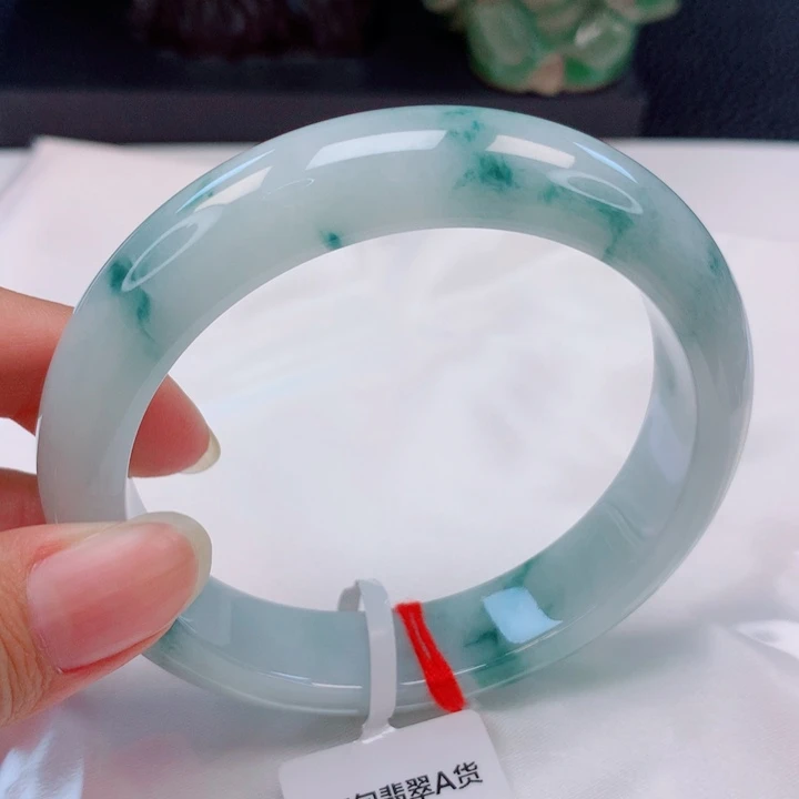 豆***海翡翠未镶嵌手镯59-60圈