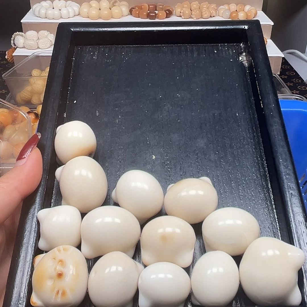 菩提根/象牙果手串瑕疵白猫头13颗牙大裂不售后