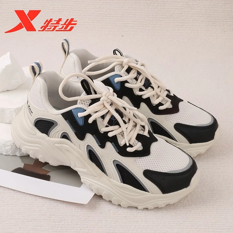 特步户外鞋情侣春季新款户外登山透气防滑徒步鞋976319170017