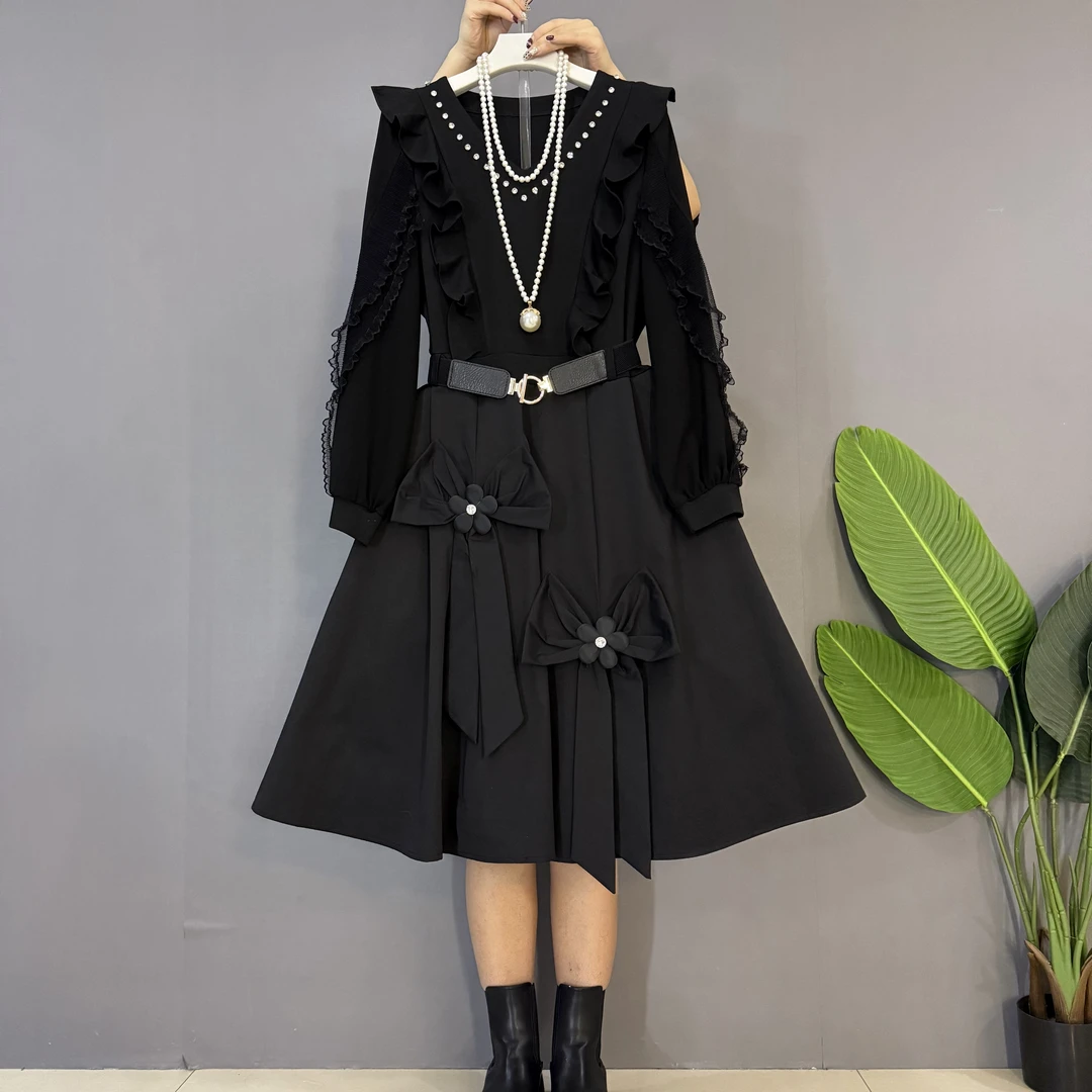 早春新款时尚气质V领立体花朵拼接显瘦连衣裙