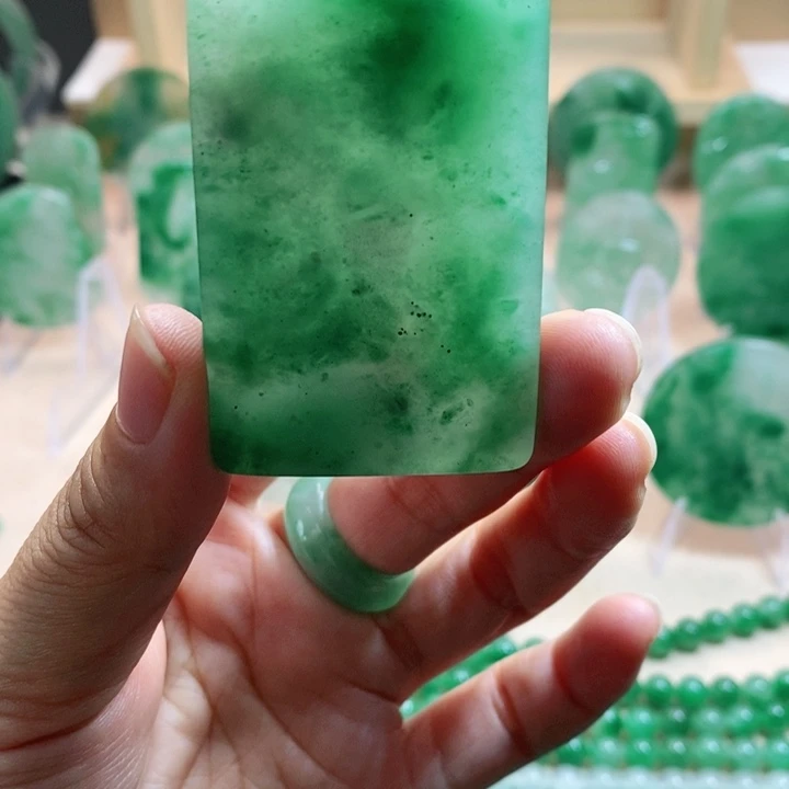 未镶嵌石英质玉珠宝奇石非洲翠