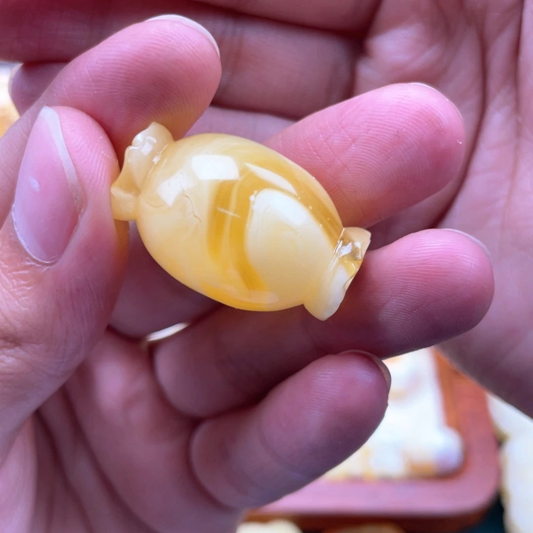 琥珀未镶嵌裸石蜜蜡
