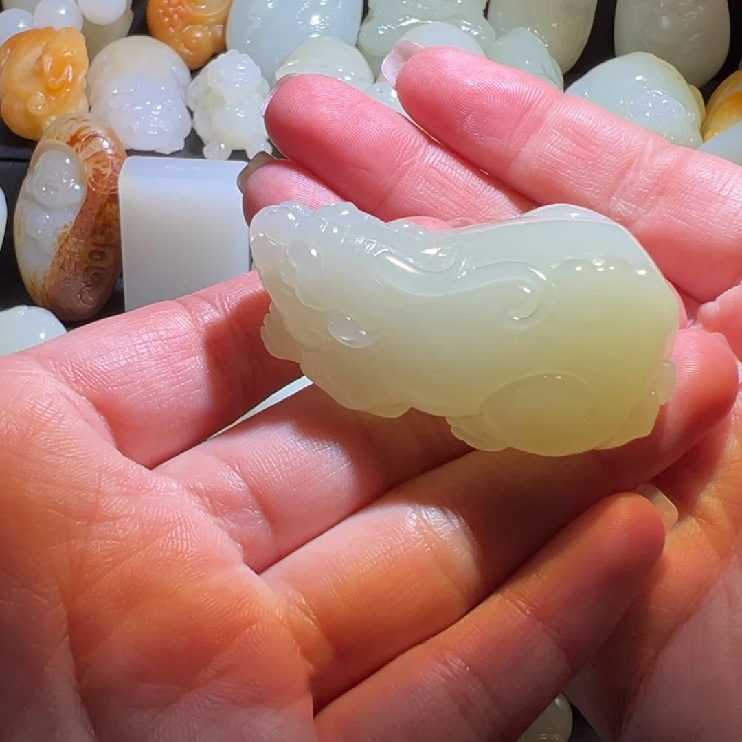 未镶嵌和田玉车挂王*文