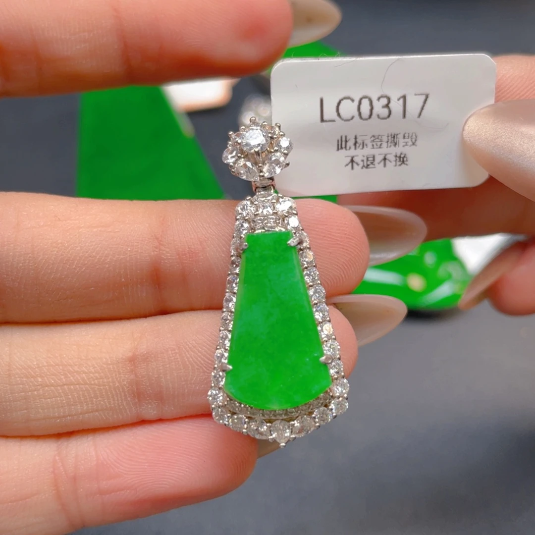 【闪购商品】颈饰银S925镶嵌翡翠翡翠