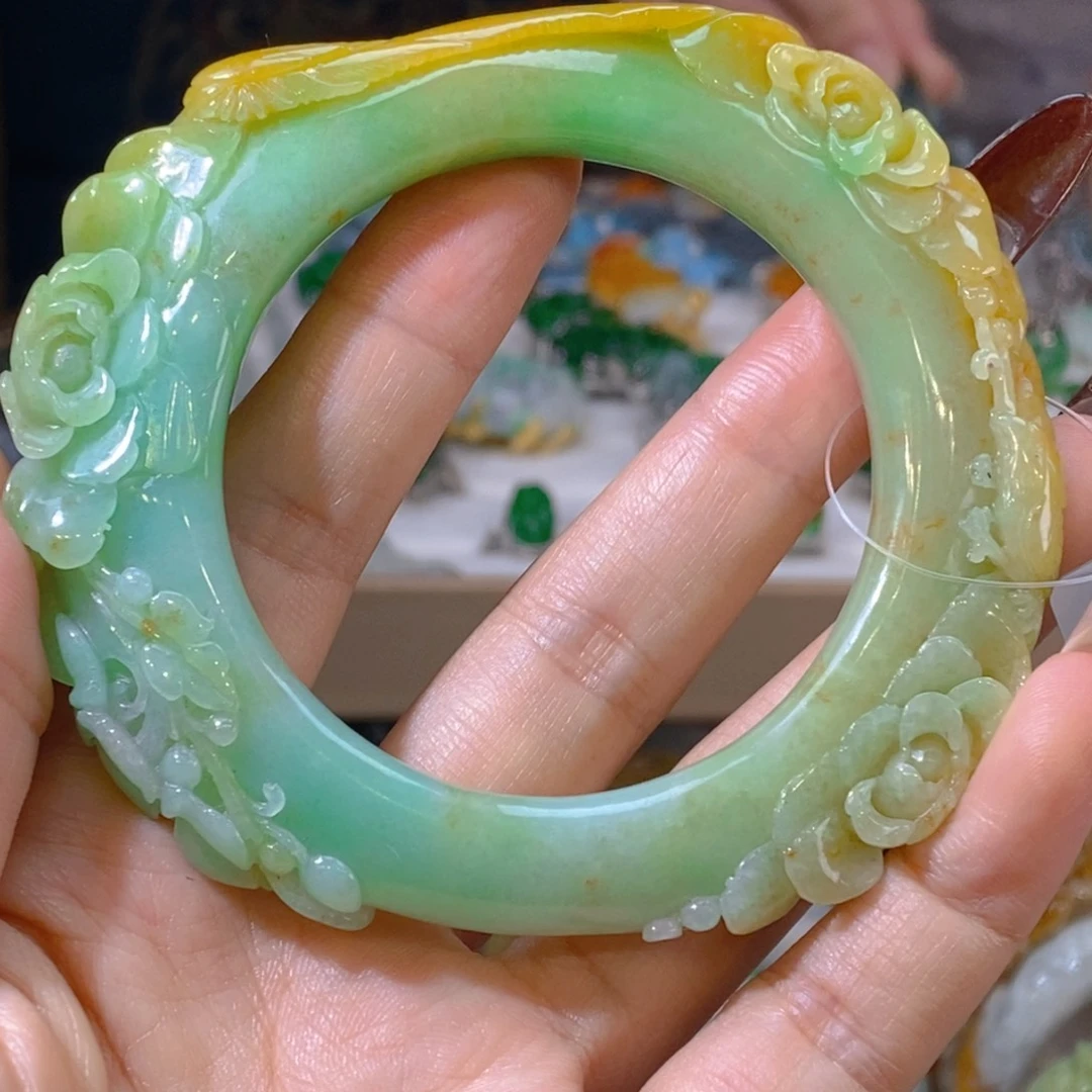 用***6定制翡翠未镶嵌不退不换翡翠