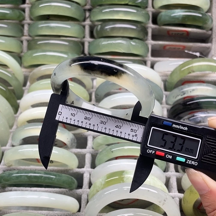 未镶嵌蛇纹石玉手镯120