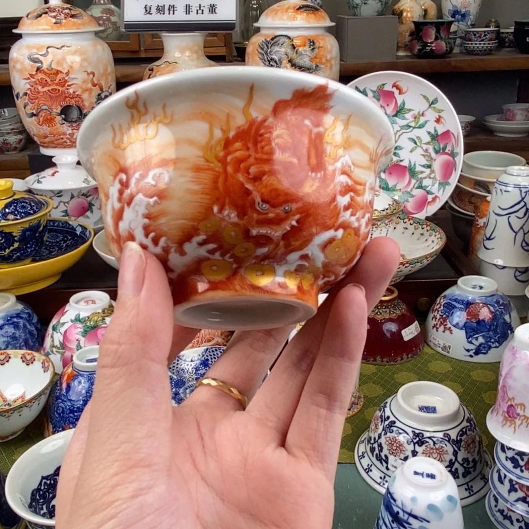 陶瓷的设计师是一个