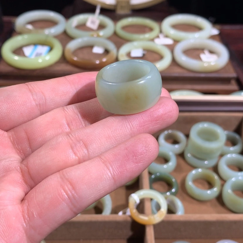 【闪购商品】和田玉戒指未镶嵌巴***化新疆且末近矿糖青白蓝调戒圈