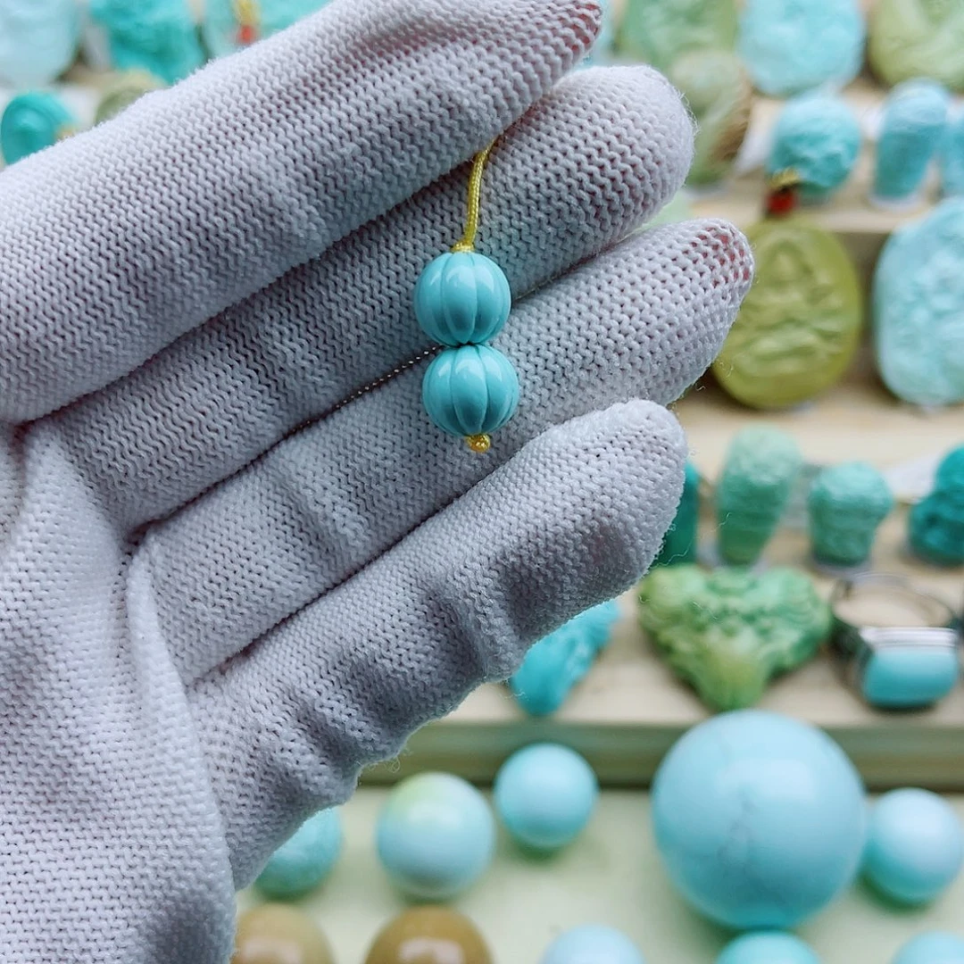 绿松石未镶嵌珠宝奇石