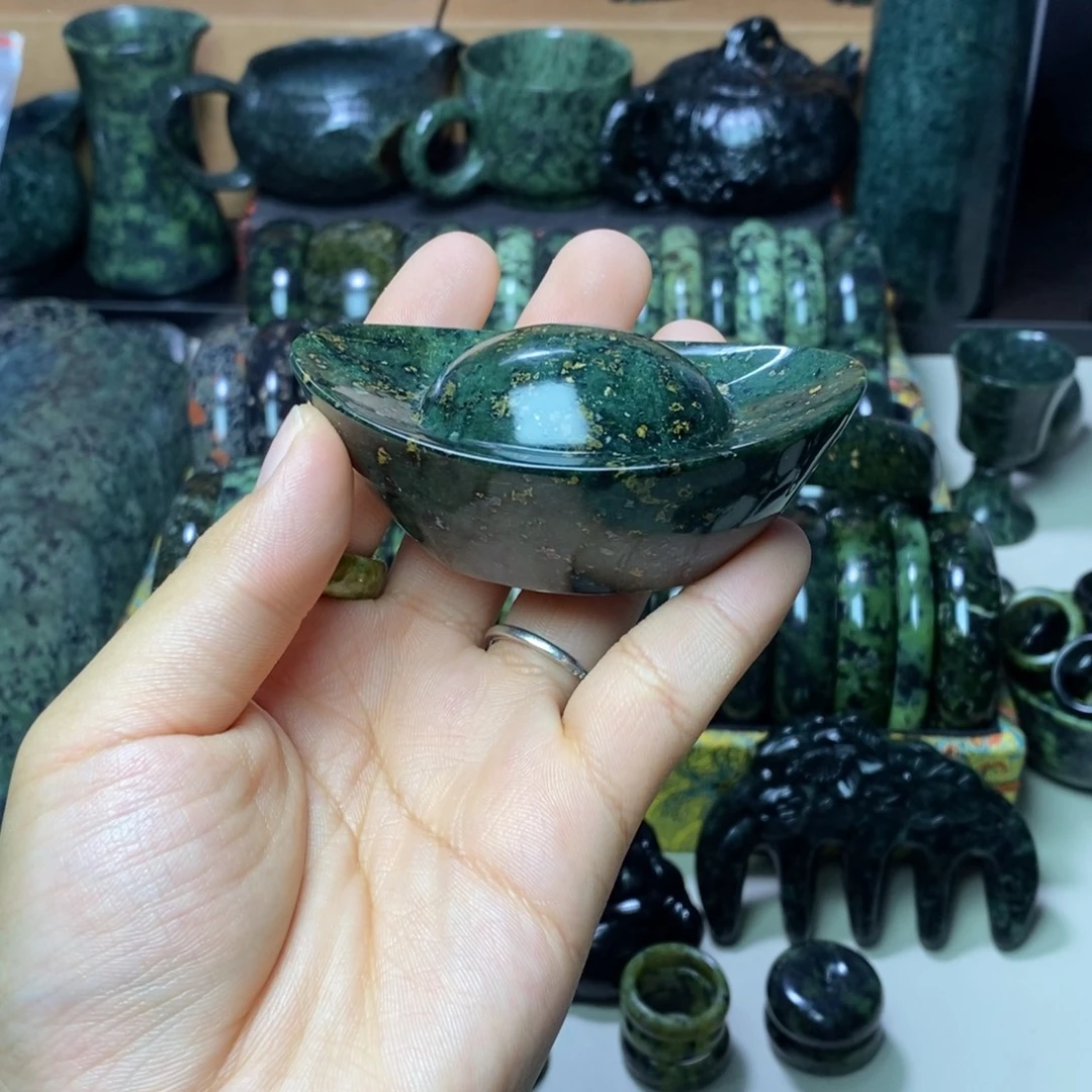 蛇纹石玉未镶嵌吊坠