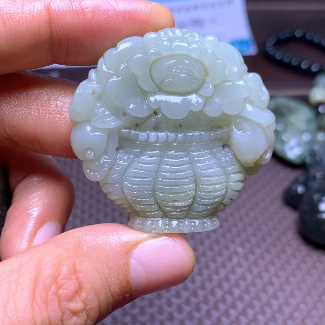 颈饰未镶嵌和田玉