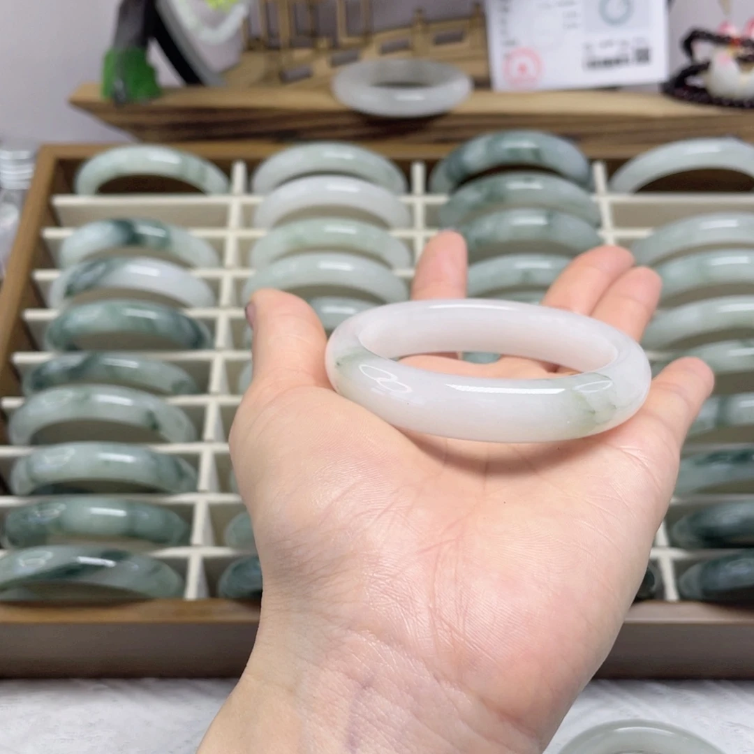 石英质玉未镶嵌手镯269