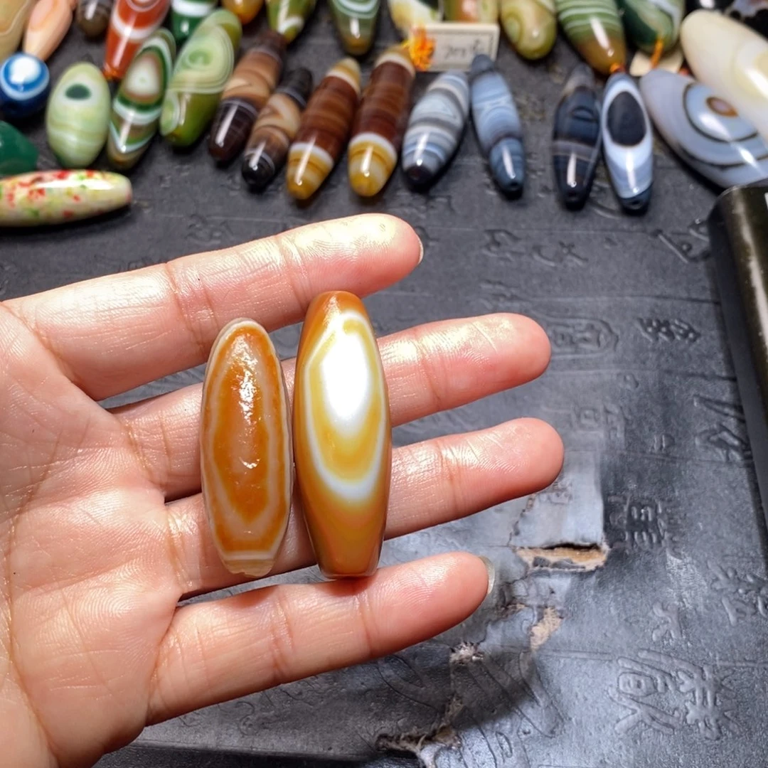 颈饰未镶嵌石英质玉包****暿