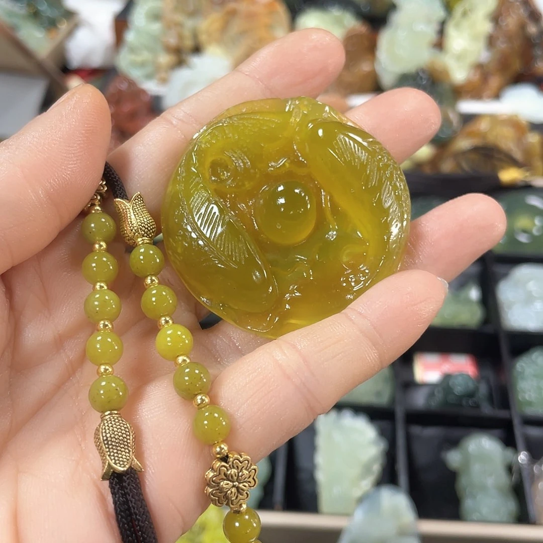 蛇纹石玉颈饰未镶嵌