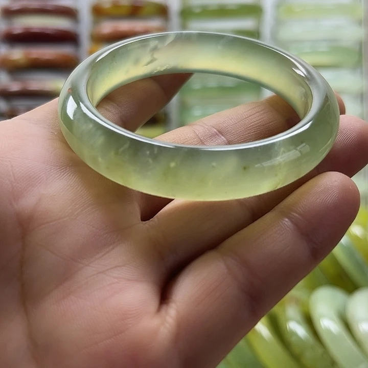 E***N蛇纹石玉未镶嵌手镯