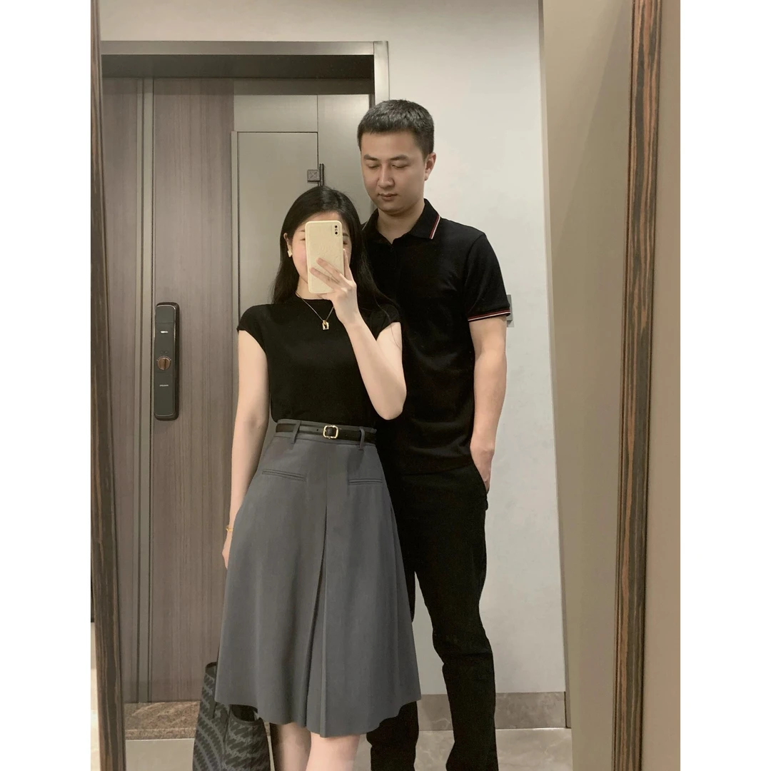 高级感时尚黑色2025新款干练半裙气质减龄两件套薄款短袖女