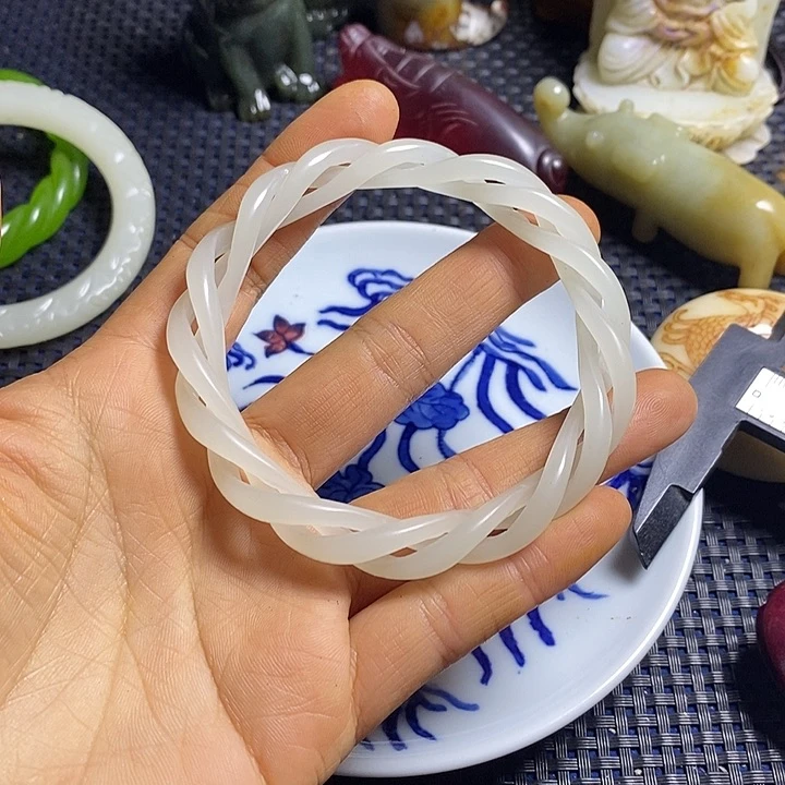 吊坠白玉菩提支持七天无理由