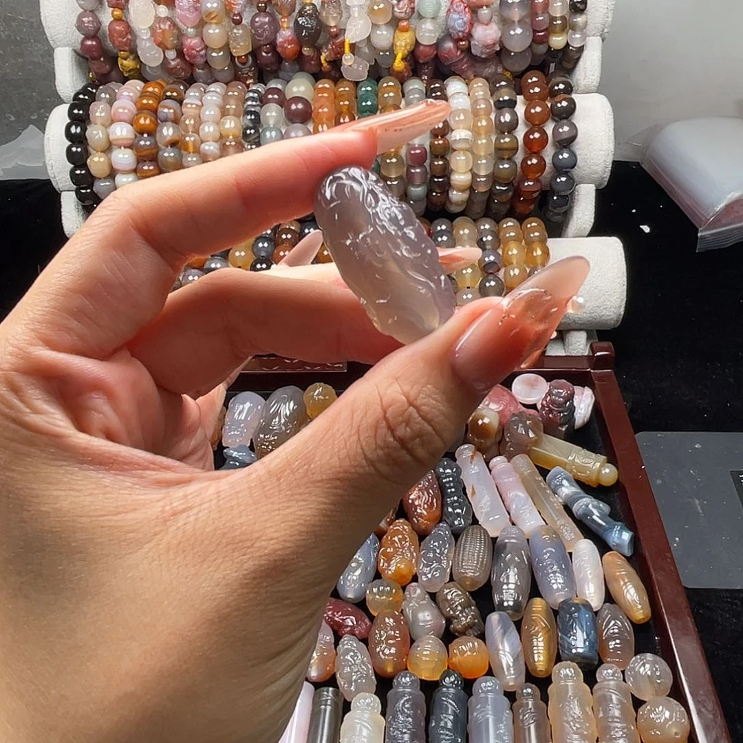 未镶嵌玛瑙/玉髓珠宝奇石