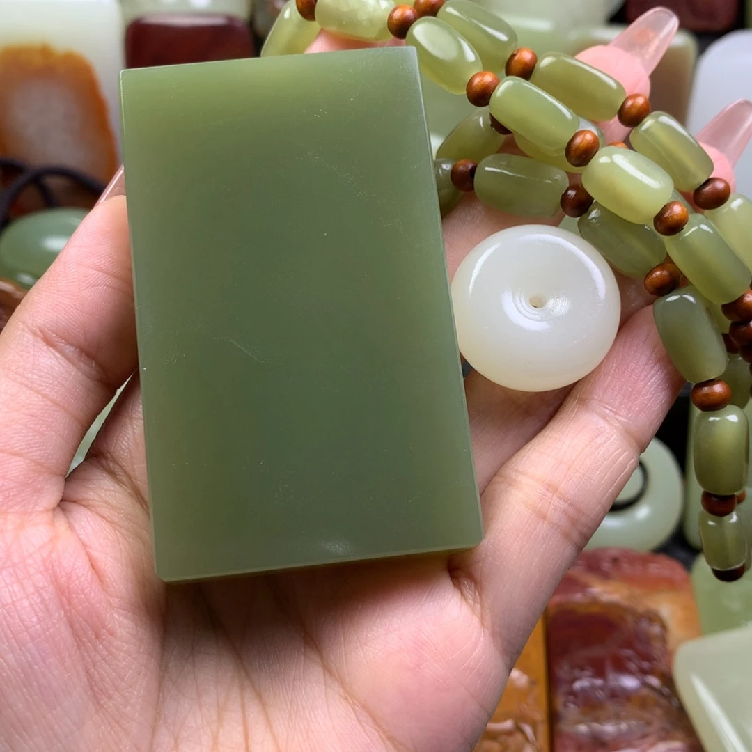 新疆昆仑山料牌子