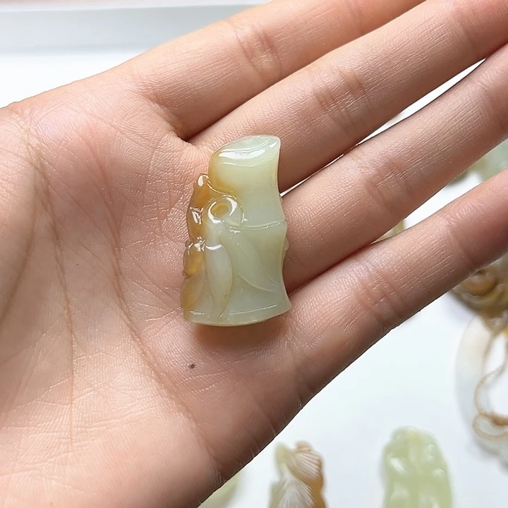 【闪购商品】和田玉未镶嵌颈饰