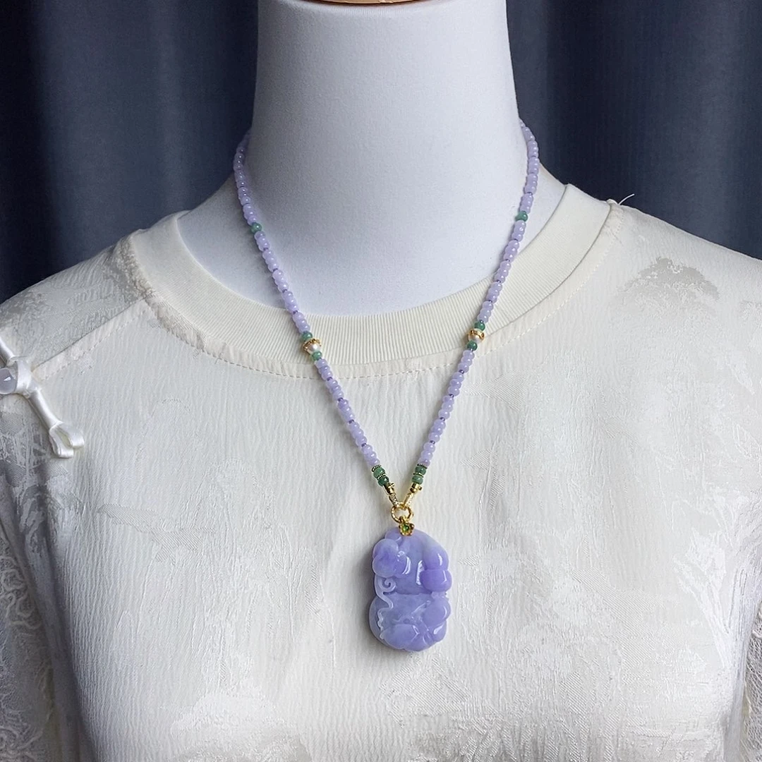 翡翠未镶嵌吊坠(赠链)