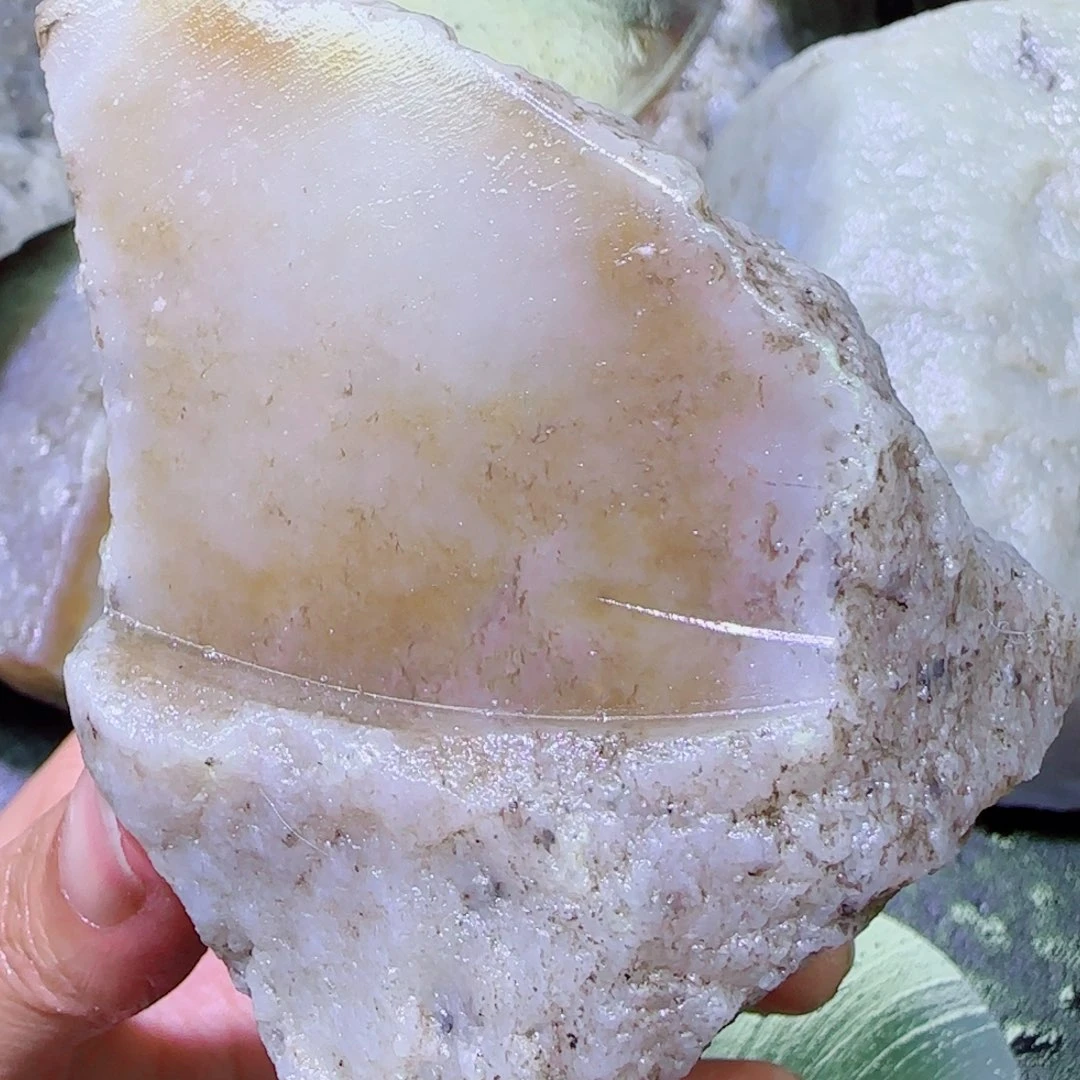 和田玉未镶嵌珠宝半成品