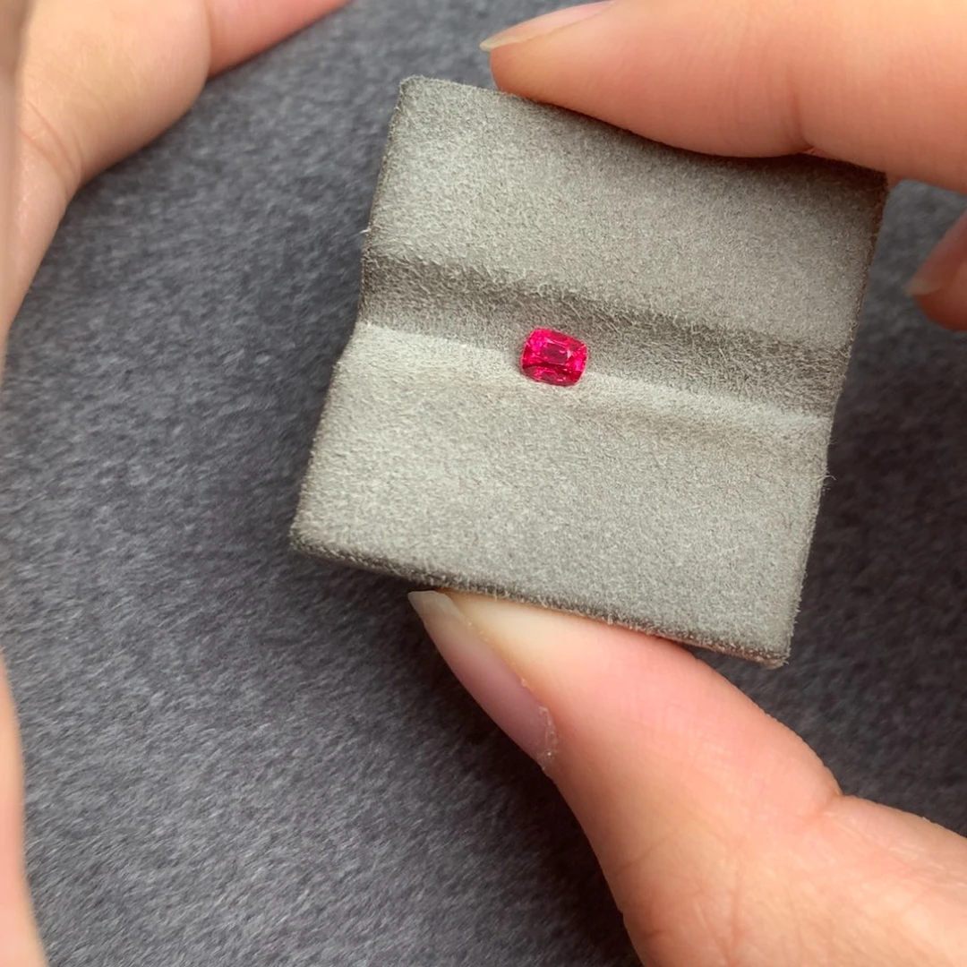 裸石尖晶石0.27ct绝地武士