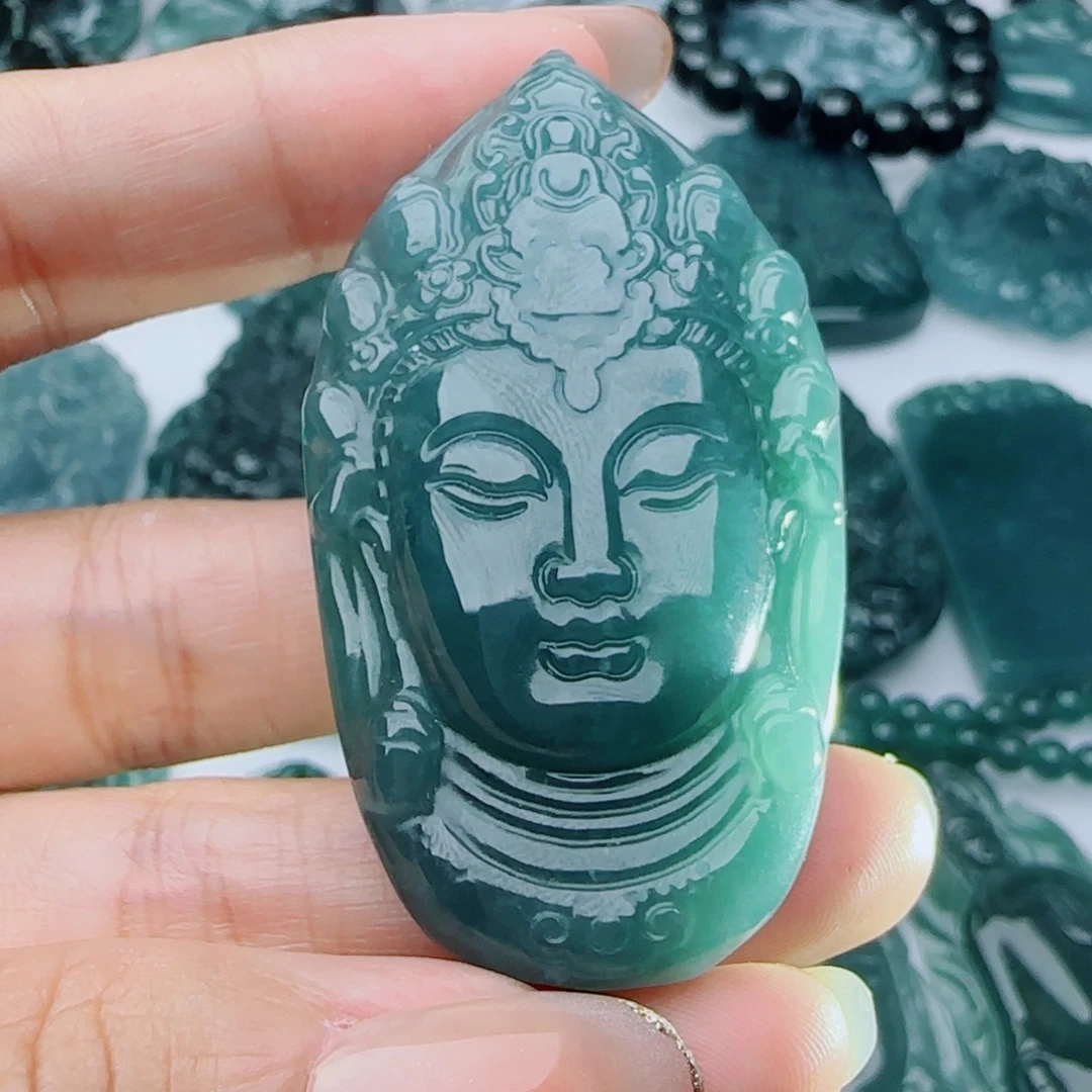 颈饰未镶嵌翡翠多样性发货天然的A货翡翠