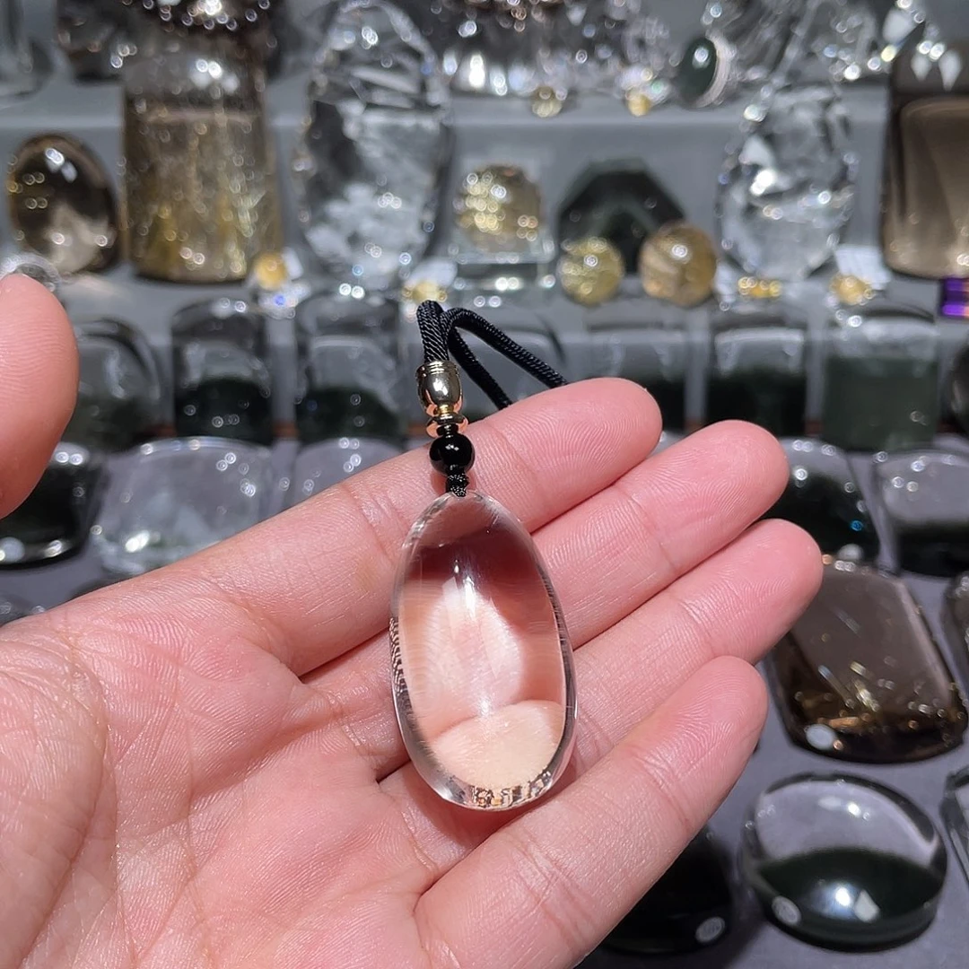 红***火颈饰水晶未镶嵌挂件