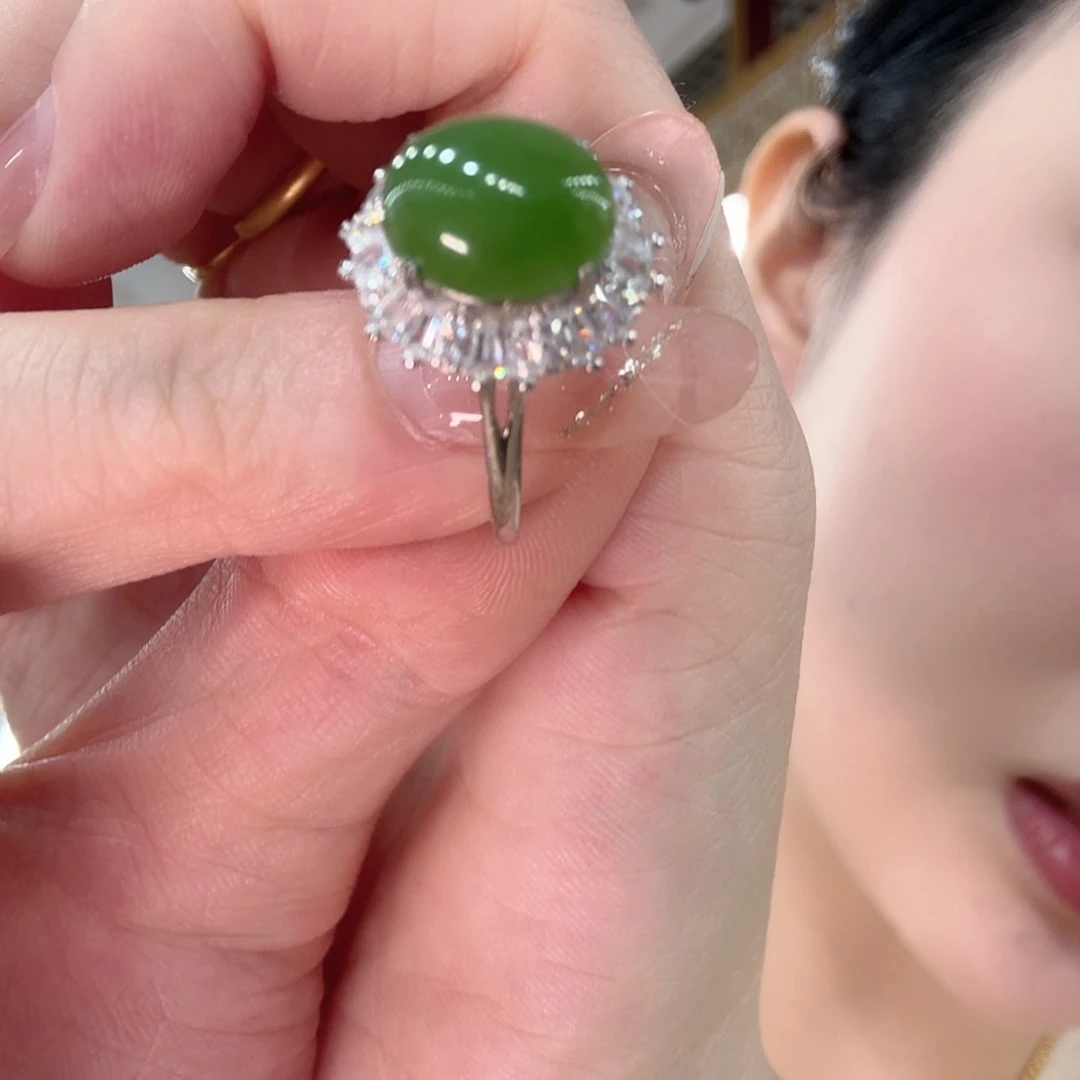 和田玉18K金镶嵌戒指