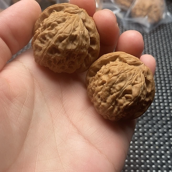 文玩核桃吊坠核桃