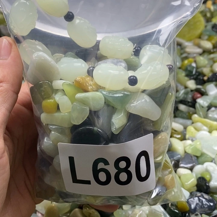 蛇纹石玉鱼缸石未镶嵌