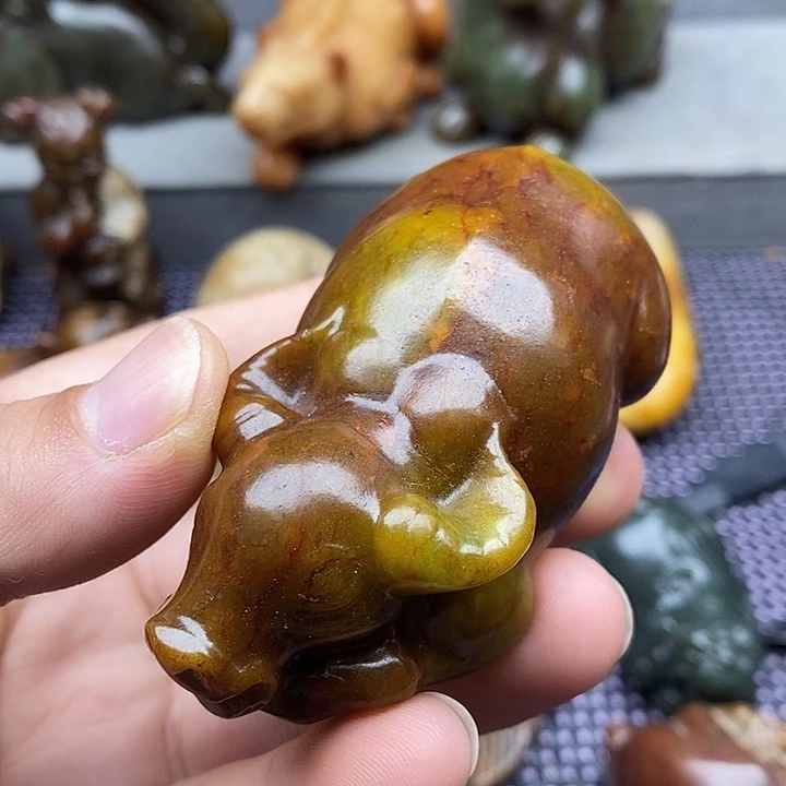 未镶嵌蛇纹石玉颈饰